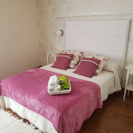 Apartamento Cine Colon Ribadeo Ngoại thất bức ảnh