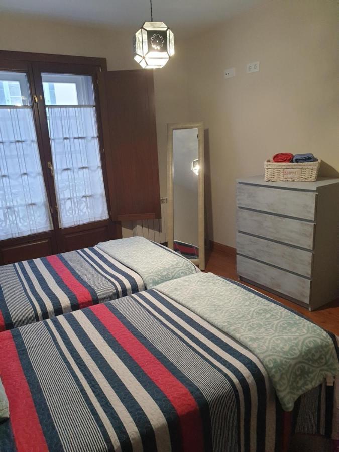 Apartamento Cine Colon Ribadeo Ngoại thất bức ảnh