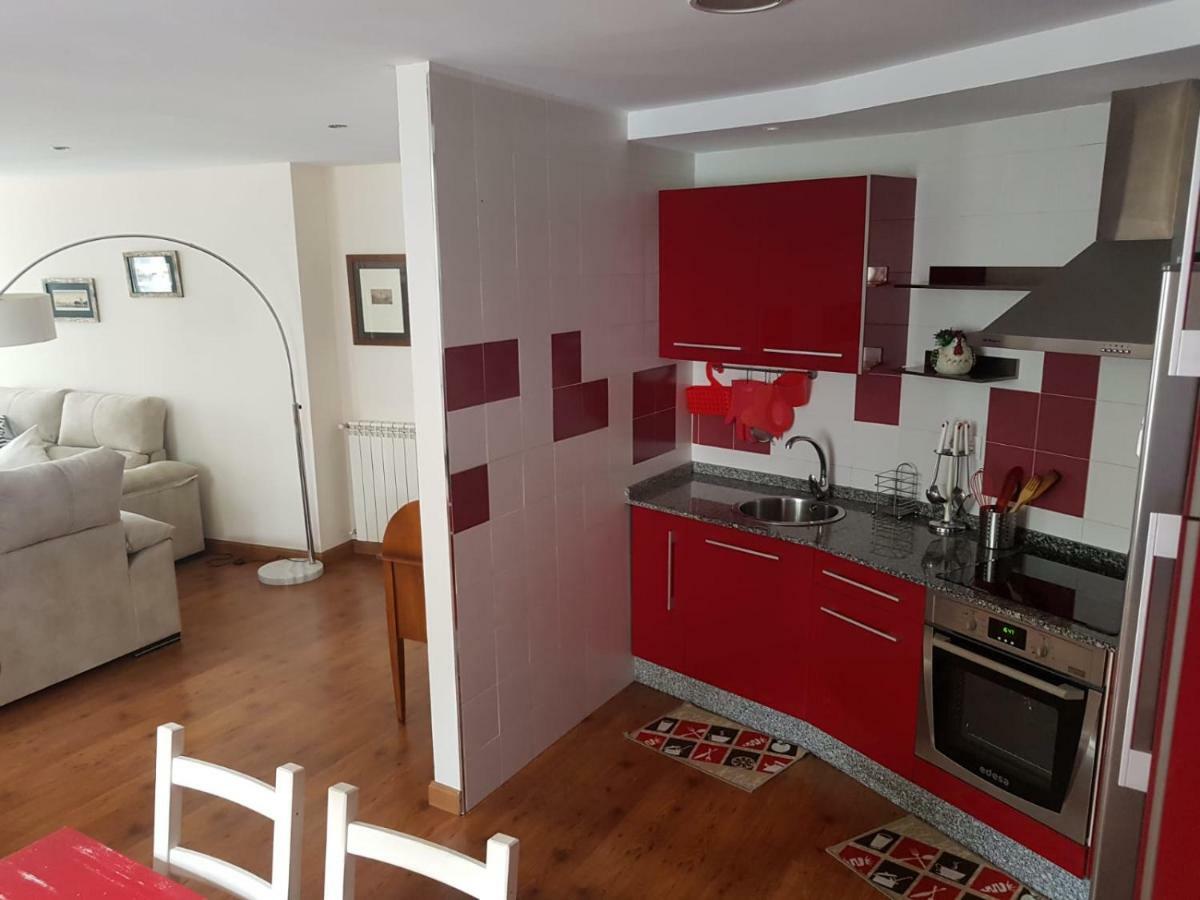 Apartamento Cine Colon Ribadeo Ngoại thất bức ảnh