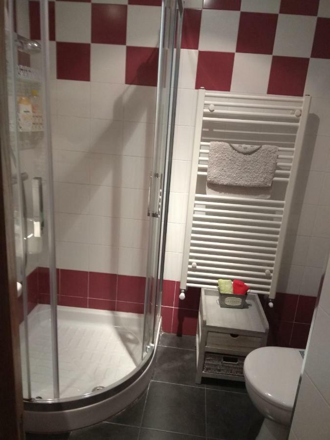 Apartamento Cine Colon Ribadeo Ngoại thất bức ảnh