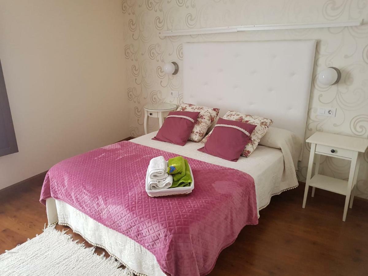 Apartamento Cine Colon Ribadeo Ngoại thất bức ảnh