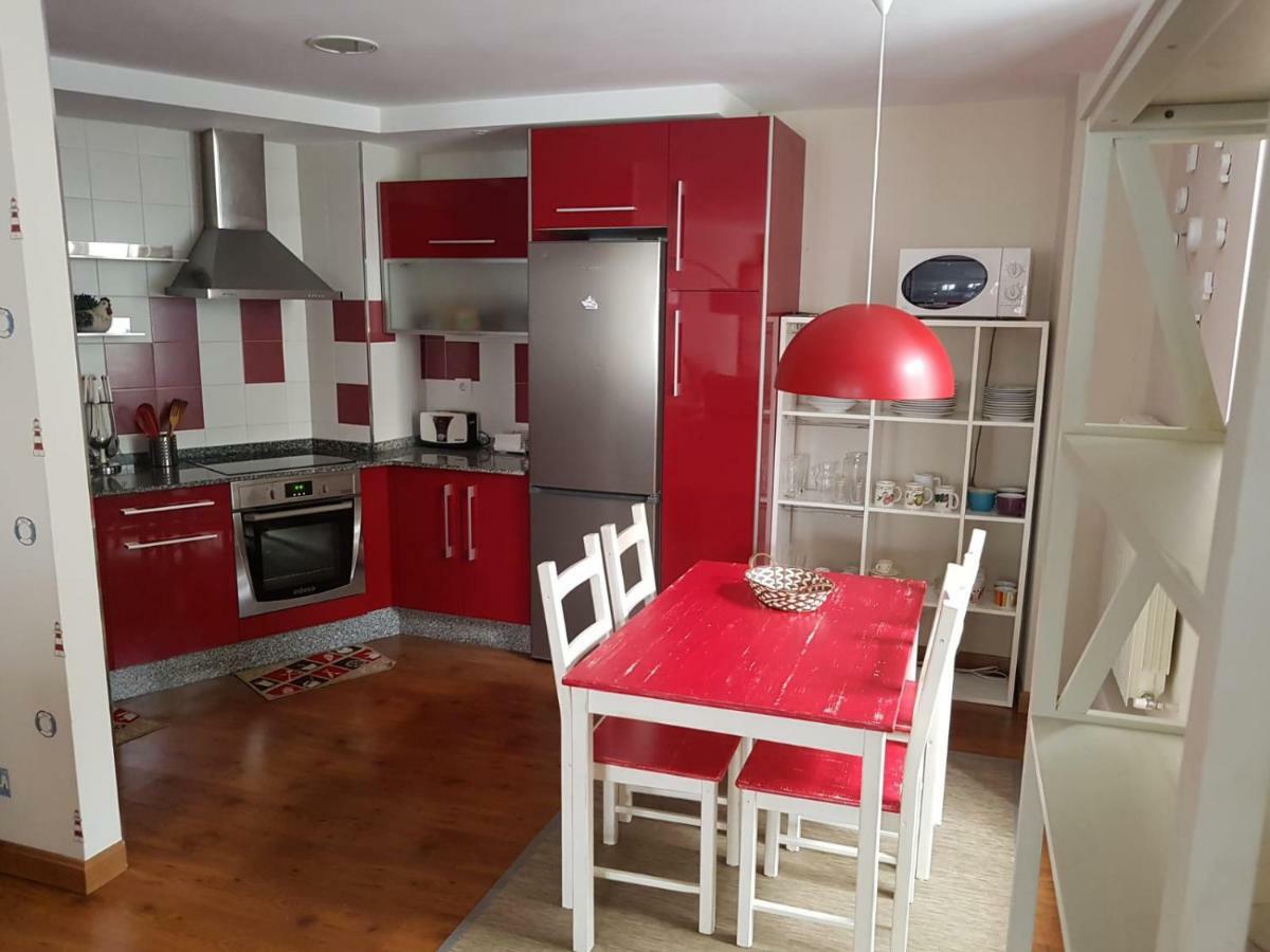 Apartamento Cine Colon Ribadeo Ngoại thất bức ảnh