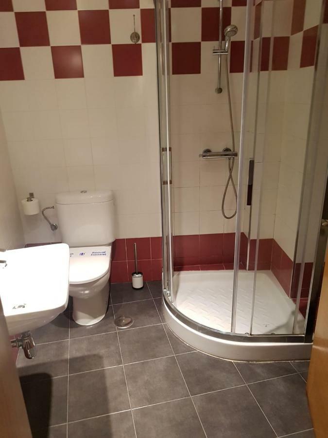 Apartamento Cine Colon Ribadeo Ngoại thất bức ảnh