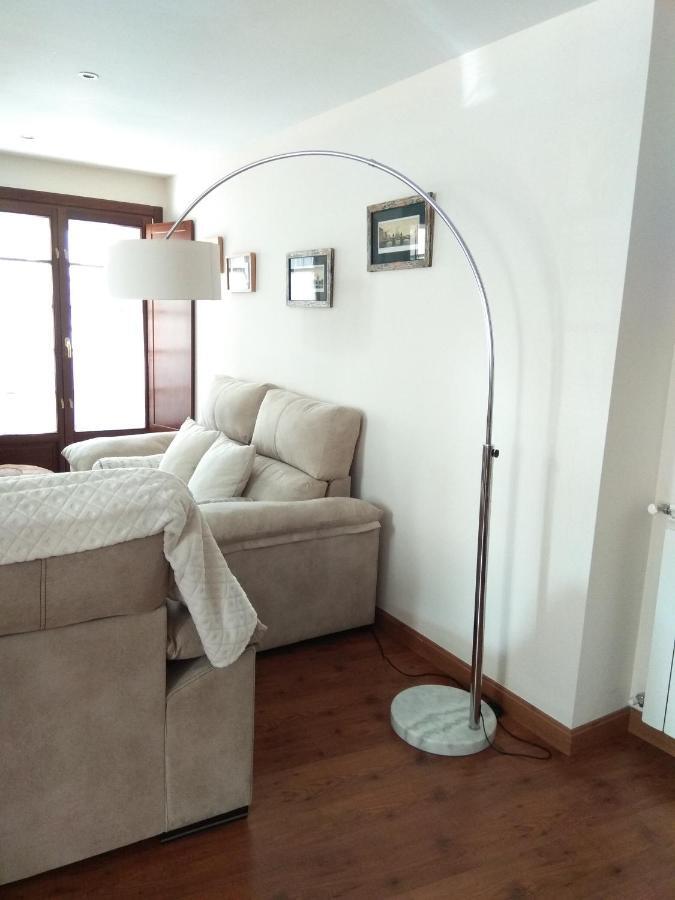 Apartamento Cine Colon Ribadeo Ngoại thất bức ảnh