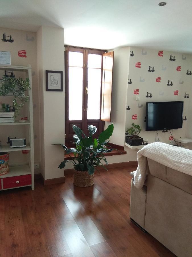 Apartamento Cine Colon Apartment Ribadeo Ngoại thất bức ảnh