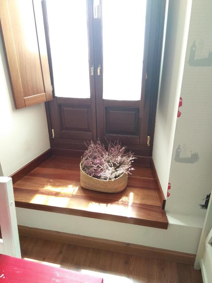Apartamento Cine Colon Ribadeo Ngoại thất bức ảnh